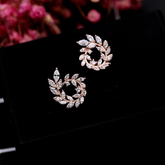 *925 Sterling Silver Diamond Leaf Branch Earrings - Picture 6 of 9